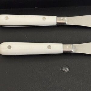 W. MardiGras Butter Knives Replacements‎ Stainless Steel White Handle Spreaders
